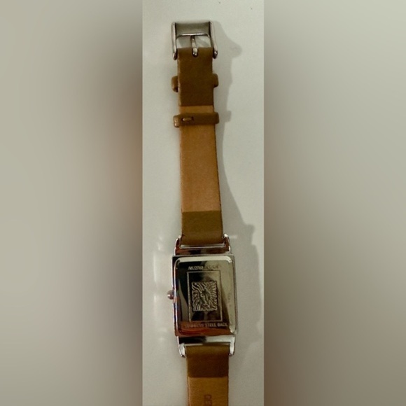 Anne Klein‎ Ladies Rectangular 21mm x 24mm Leather Dress Watch Needs New Battery - Picture 4 of 10